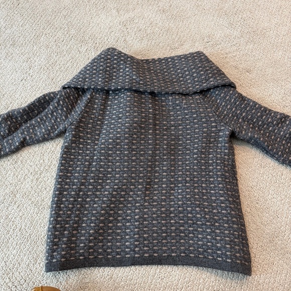 Banana Republic Cowl Neck Sweater, Size M - Picture 5 of 6